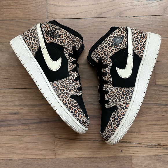 🚨SOLD🚨 - Picture 2 of 5